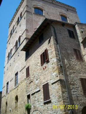 La Torre Nomipesciolini San Gimignano